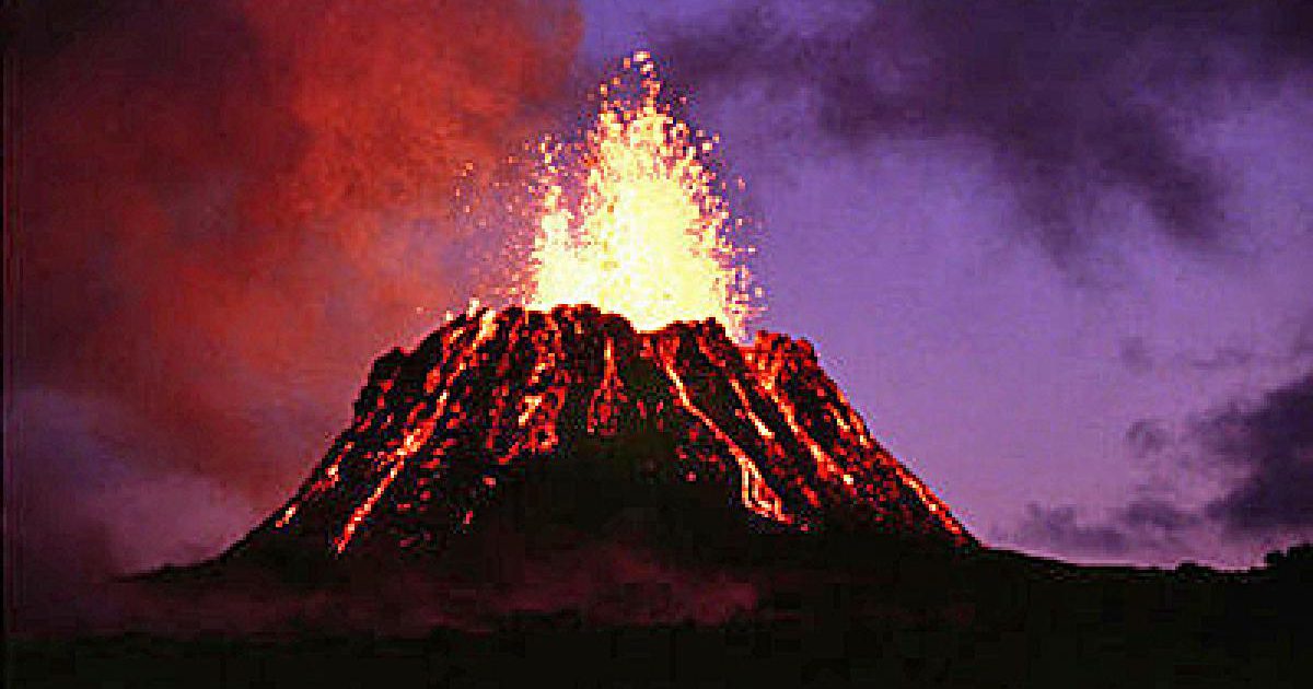 火山が噴火する夢は、抑圧された感情の爆発を予兆!? 　大きな感情の動きを示す、火山の夢